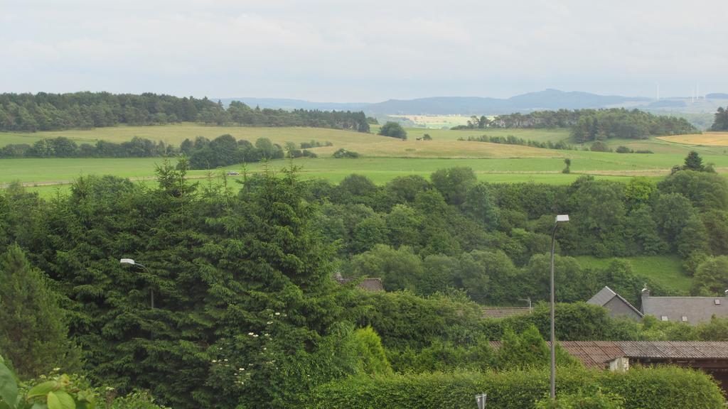 Deine-Eifel-Ferienwohnung Feusdorf المظهر الخارجي الصورة